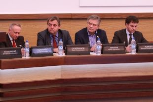 Представление депутатам проекта бюджета города Новосибирска на 2017 год и плановый период 2018 и 2019 годов