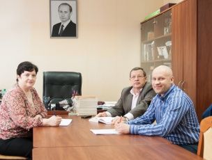 Депутат Александр Тарасов посетил белгородскую гимназию №1