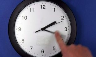 Совет депутатов проводит опрос на тему «Часовой пояс Новосибирска +3 или +4 МСК?»