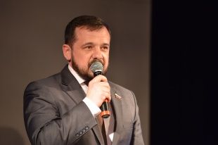 Депутат Евгений Лебедев принял участие в праздновании юбилея школы №153