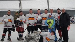 Чемпионат по хоккею в Кировском районе
