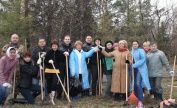 На уборку Ботанического сада в Заельцовском районе собрался весь город, в том числе и аппарат Совета депутатов города Новосибирска