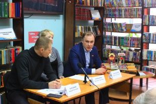 Встреча с управляющей компанией  при участии депутата Кирилла Покровского