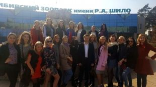 Депутат организовал экскурсию в Новосибирский зоопарк