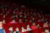 В кинотеатре "Победа" ребятам показали мультфильмы.
