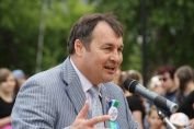 Депутат Сергей Бондаренко назвал открытие сквера "признаком столичности"