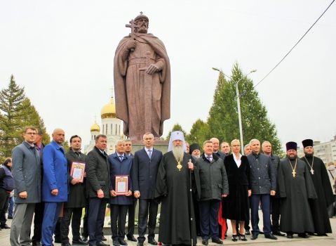 Открытие памятника Князю Владимиру в Троицком сквере