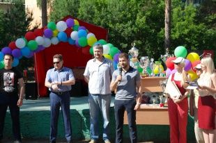 Сергей Кальченко поздравил участников фестиваля «Спорт - друг и учитель»