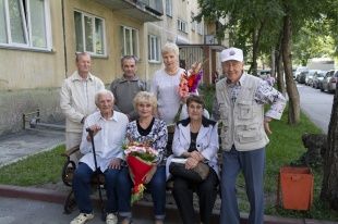 Депутат Сергей Кальченко поздравил ветерана Великой Отечественной войны со 100-летним юбилеем